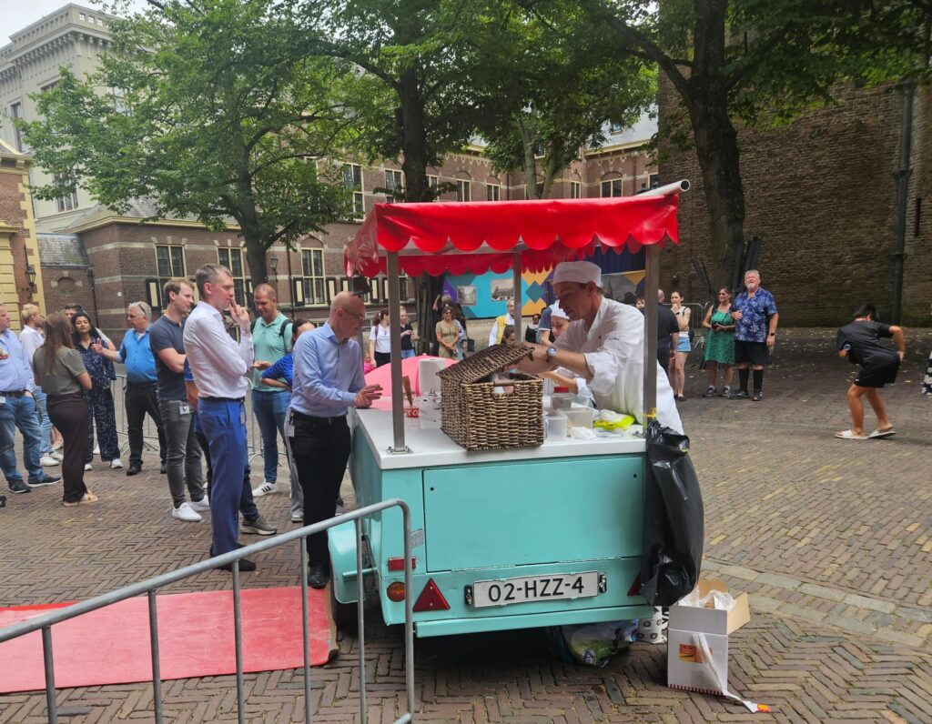 den haag, ijscoman op het binnenhof