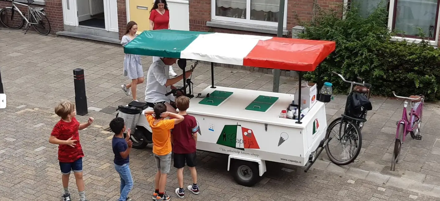 Kinderfeestje Princes Beatrixlaan Schiedam juni 2022 — Capo IJs