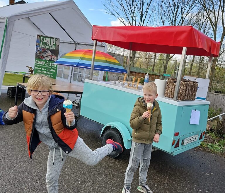 Onze ijstrailer staat klaar voor jouw feest